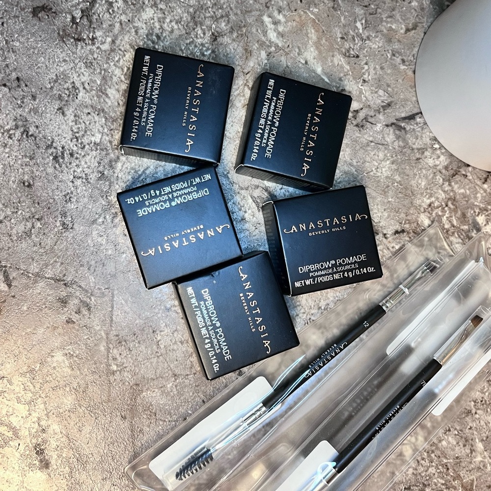 Anastasia Beverly Hills “DipBrow Pomade” (5 total)